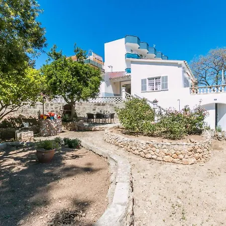 Brezos Villa *